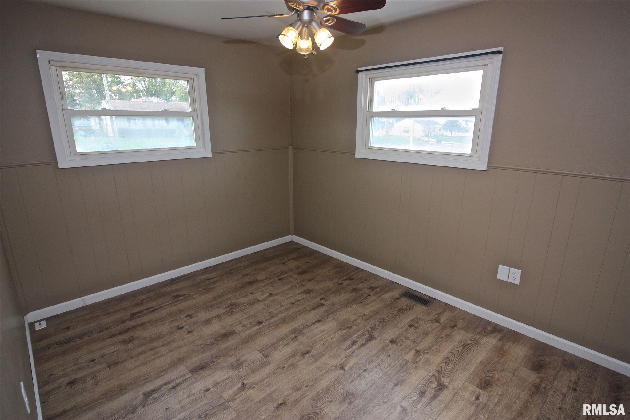 1019 Lincoln Road Marquette Heights, IL 61554 - Photo 27 of 36 Gallery Image 27