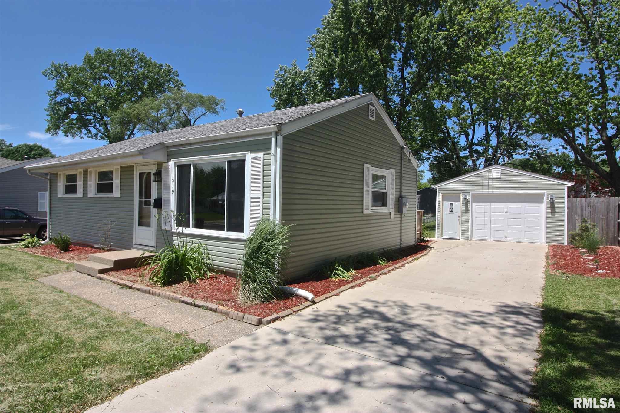 1019 Lincoln Road Marquette Heights, IL 61554 - Photo 5 of 36 Gallery Image 5
