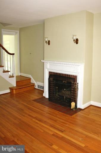 308 Weatherbee Road Towson, MD 21286 - Photo 3 of 6 Living Room