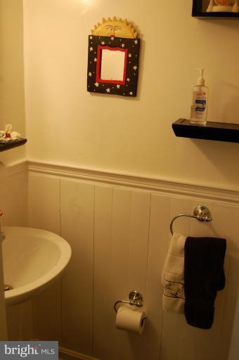 6551 Ronald Road Capitol Heights, MD 20743 - Photo 17 of 27 Bath