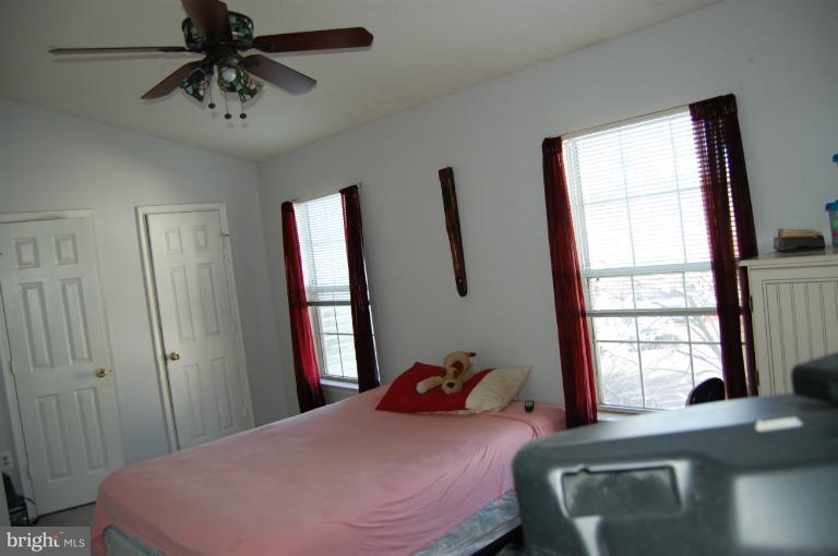 6551 Ronald Road Capitol Heights, MD 20743 - Photo 7 of 27 Bedroom (Master)