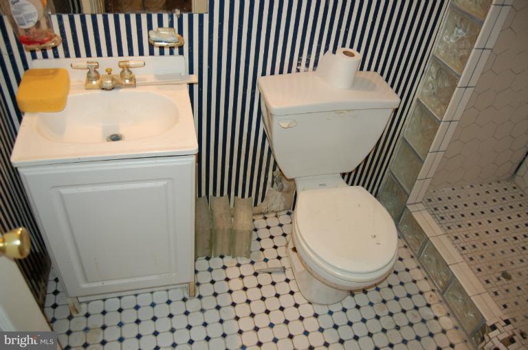 6551 Ronald Road Capitol Heights, MD 20743 - Photo 10 of 27 Bath