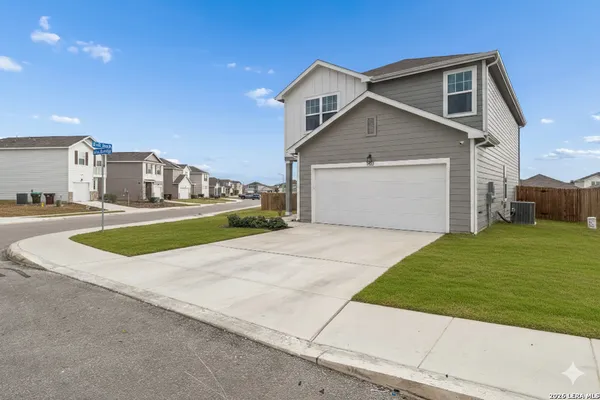 $2,150 | 5822 Lilac Landing, Converse, TX 78109