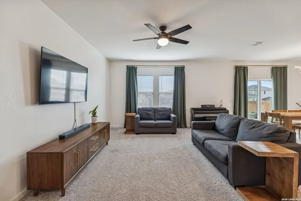 $2,150 | 5822 Lilac Landing, Converse, TX 78109