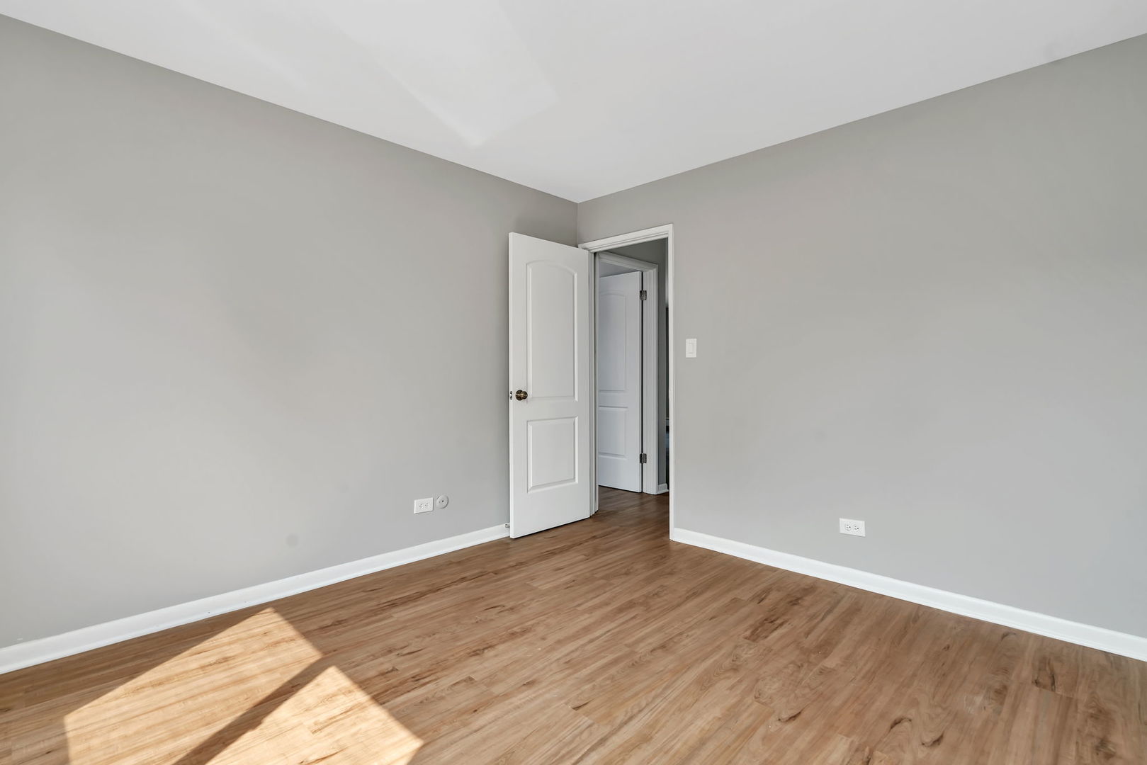 909 Plainfield Road, Unit 7 Darien, IL 60561 - Photo 9 of 16