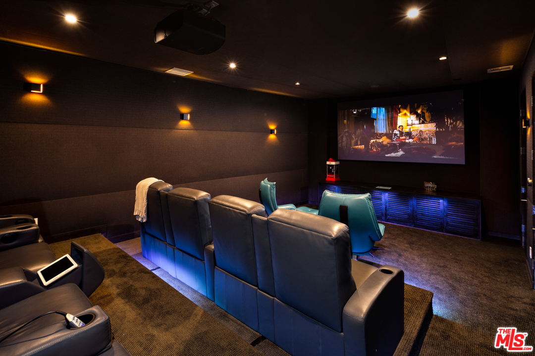 1006 Chantilly Road Los Angeles, CA 90077 - Photo 11 of 17