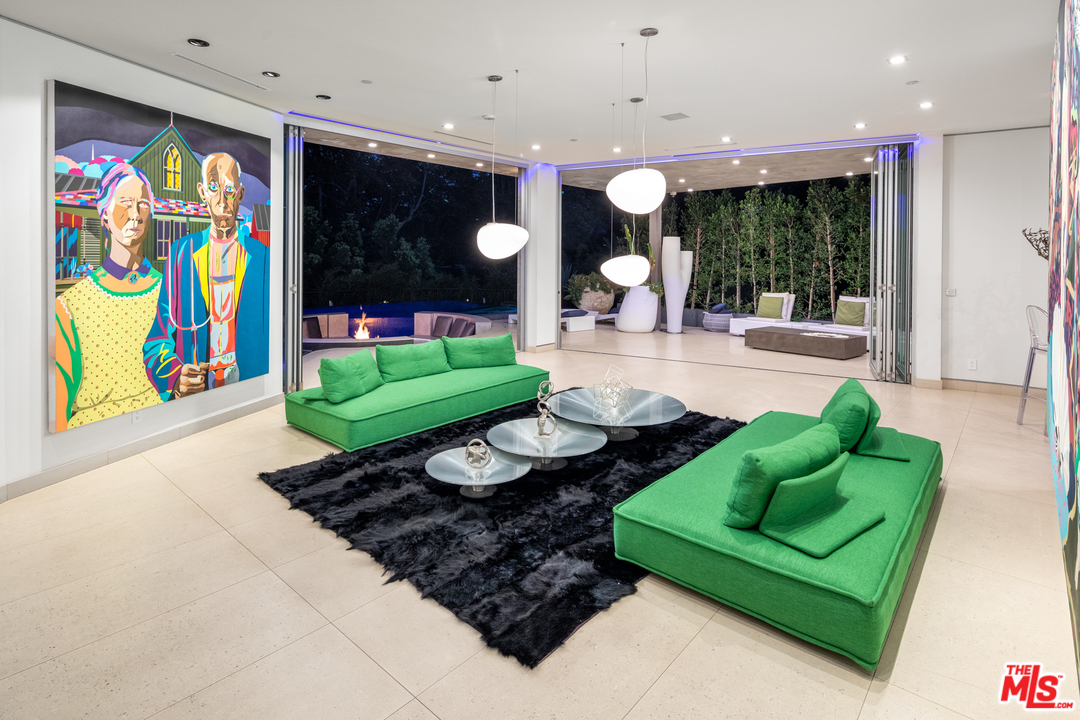 1006 Chantilly Road Los Angeles, CA 90077 - Photo 13 of 17