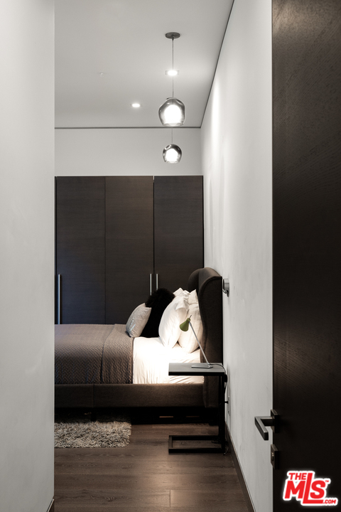 1006 Chantilly Road Los Angeles, CA 90077 - Photo 10 of 17