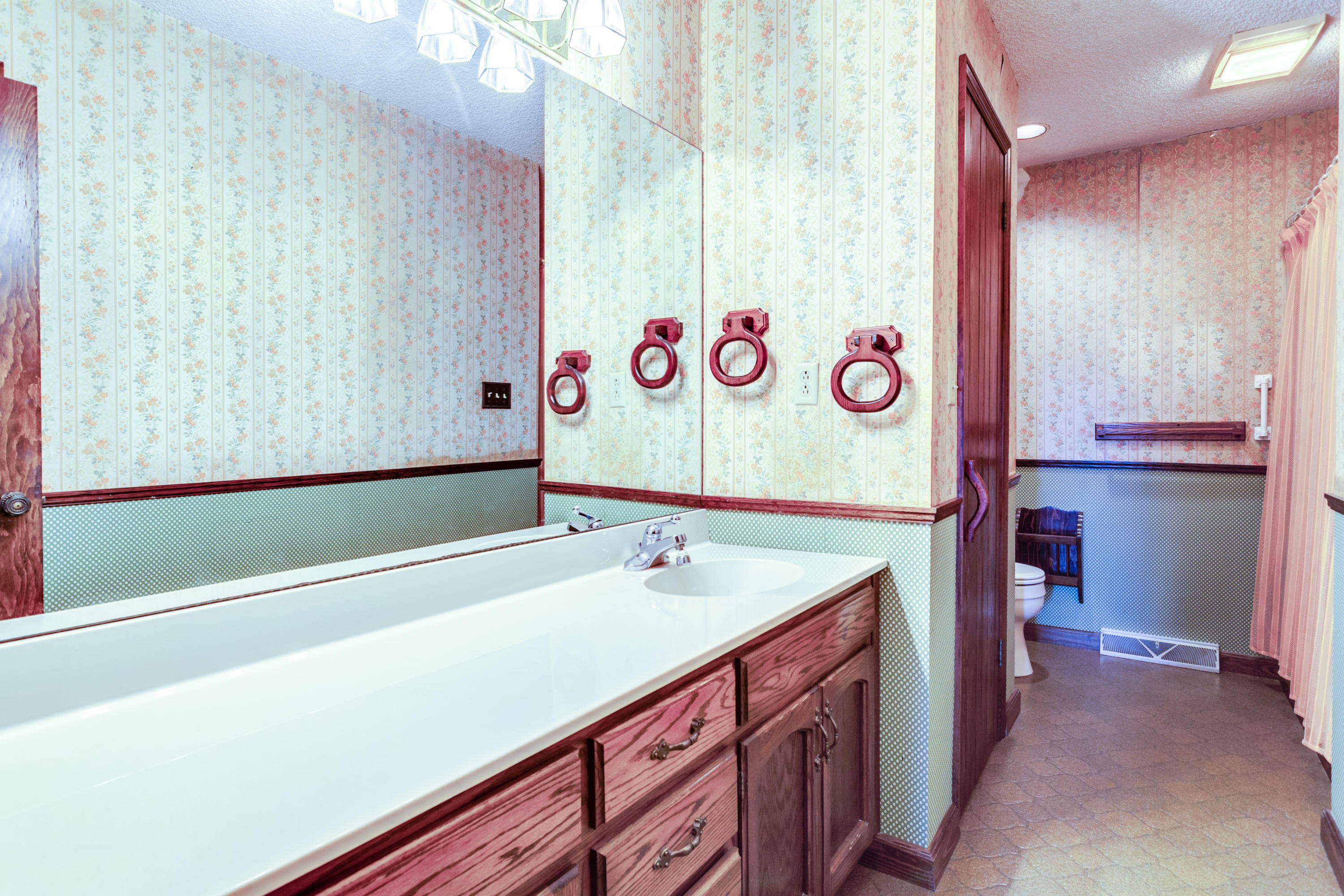 1075 West Hunt Road Alcoa, TN 37701 - Photo 14 of 30 019180409-3-1075WHuntRdAlcoaTN-FULL SIZE