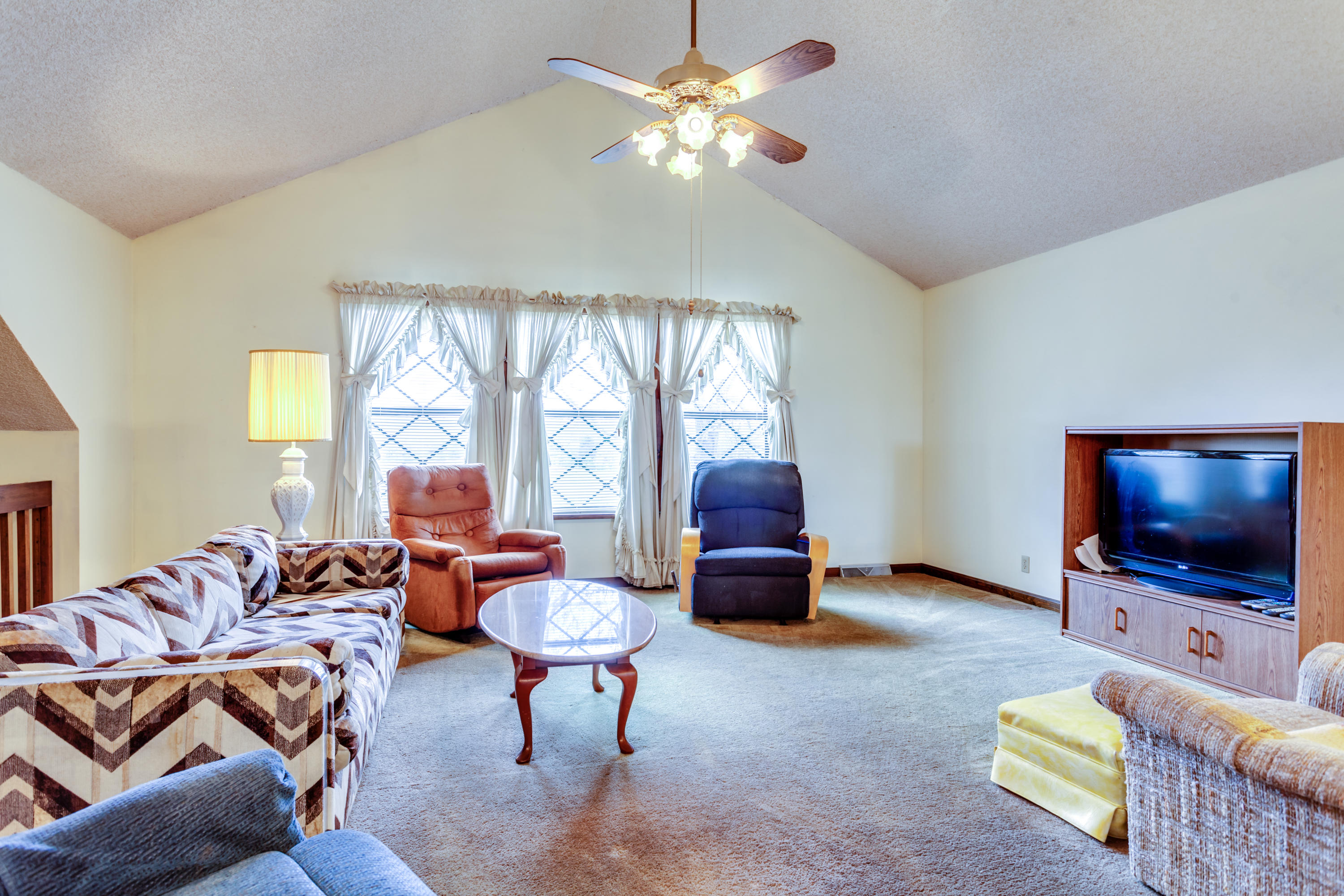 1075 West Hunt Road Alcoa, TN 37701 - Photo 10 of 30 012180409-3-1075WHuntRdAlcoaTN-FULL SIZE