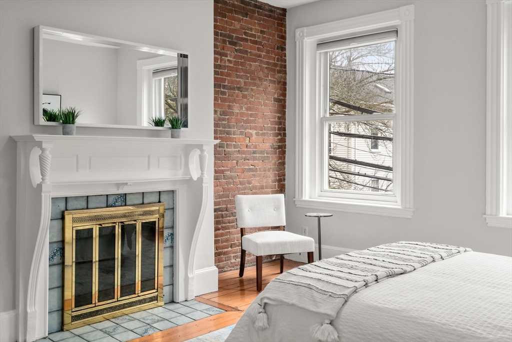 39 Kent Street, Unit 4 Brookline, MA 02445 - Photo 11 of 24