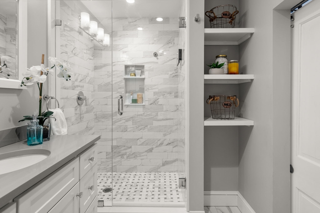 39 Kent Street, Unit 4 Brookline, MA 02445 - Photo 18 of 24