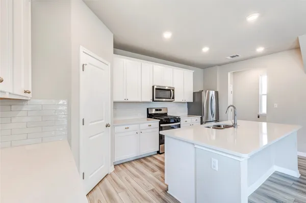 $2,500 | 218 Glass Mountain Way, Dripping Springs, TX 78620