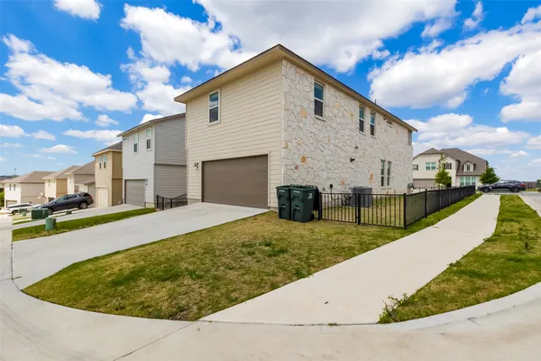 $2,500 | 218 Glass Mountain Way, Dripping Springs, TX 78620