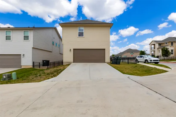 $2,500 | 218 Glass Mountain Way, Dripping Springs, TX 78620