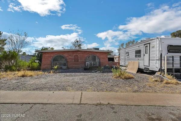 $250,000 | 16350 South Observatory Place, Corona de Tucson, AZ 85641