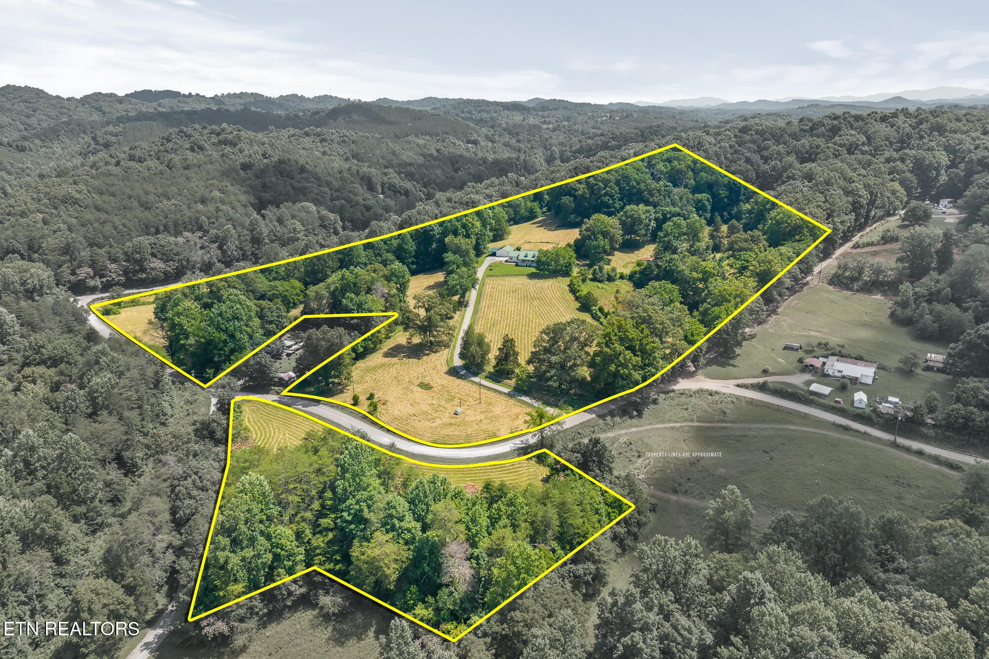 982 Wilson Station Road Madisonville, TN 37354 - Photo 2 of 46