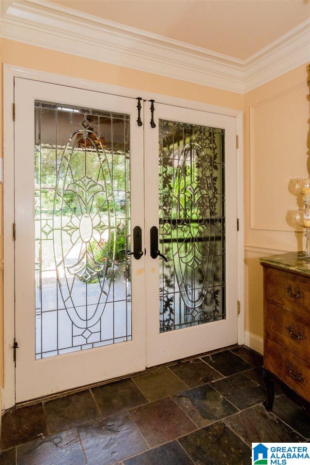 2525 Shades Crest Road Birmingham, AL 35216 - Photo 4 of 47