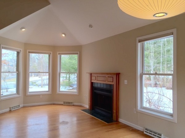 15 Farmington Road Amherst, MA 01002 - Photo 4 of 22 Gallery Image 4