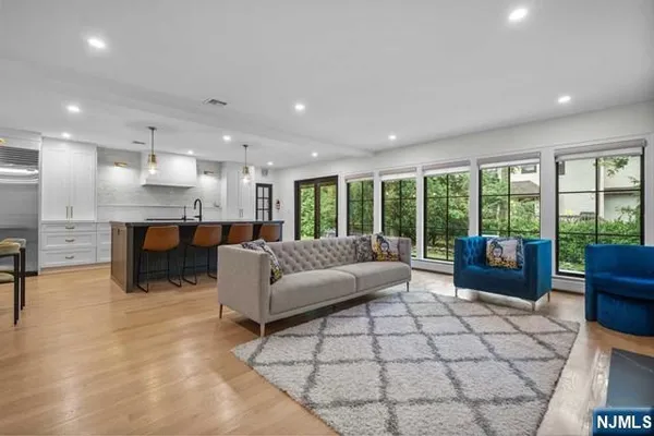 $9,500 | 107 Highland Avenue, Ridgewood, NJ 07450