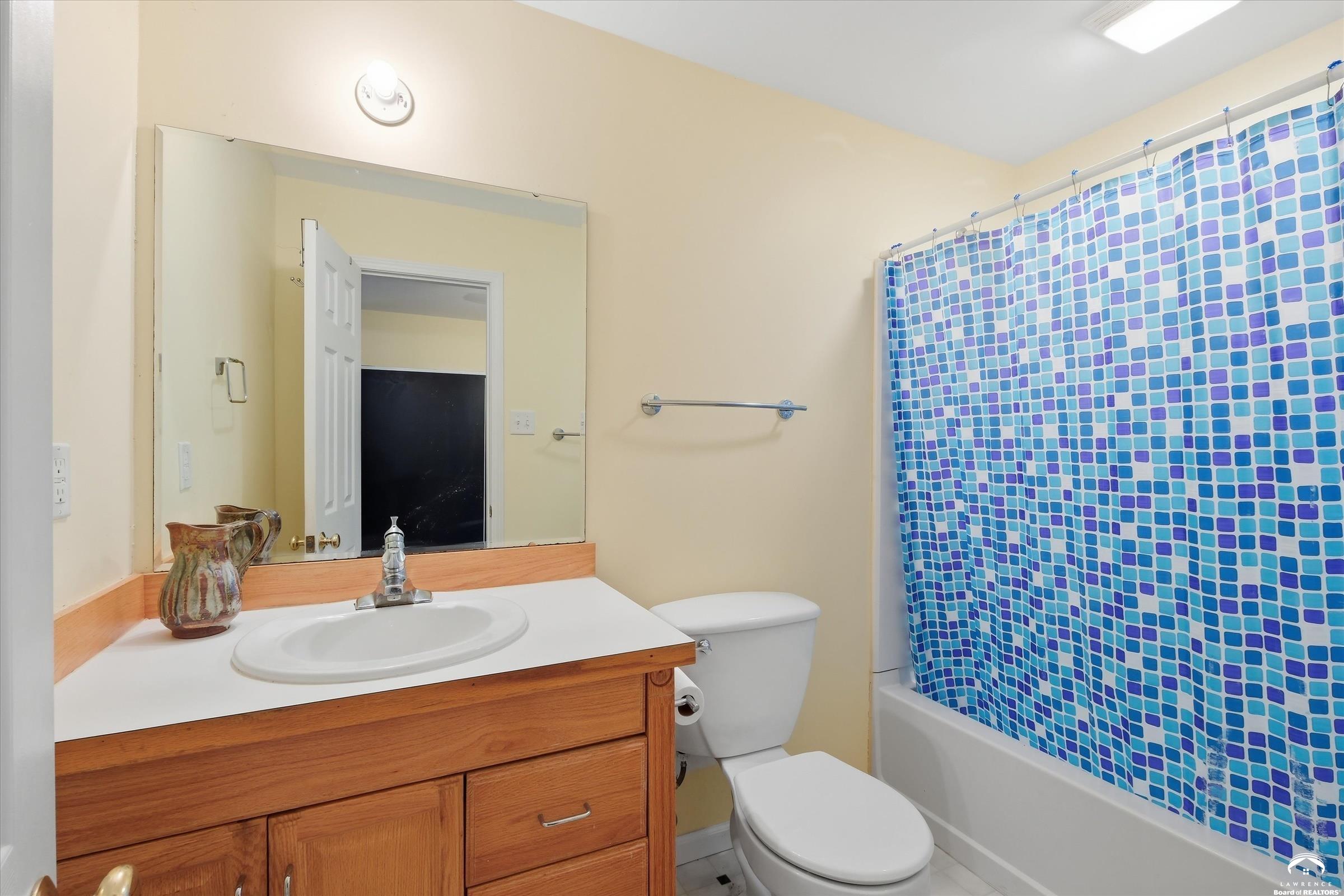 3301 Riverview Road Lawrence, KS 66049 - Photo 44 of 63