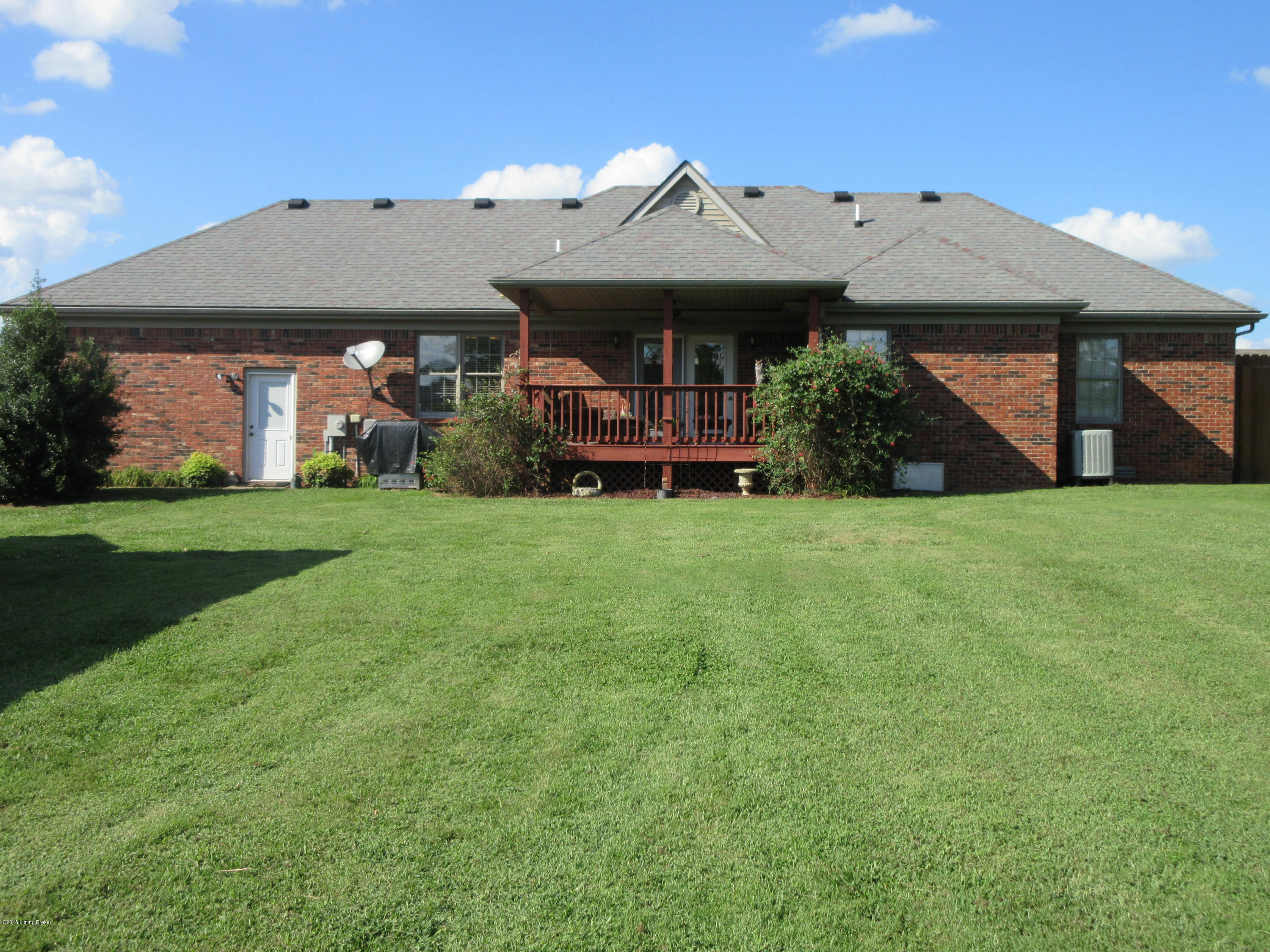 1151 Foxfire Road Bardstown, KY 40004 - Photo 4 of 13 1151 fox back of house