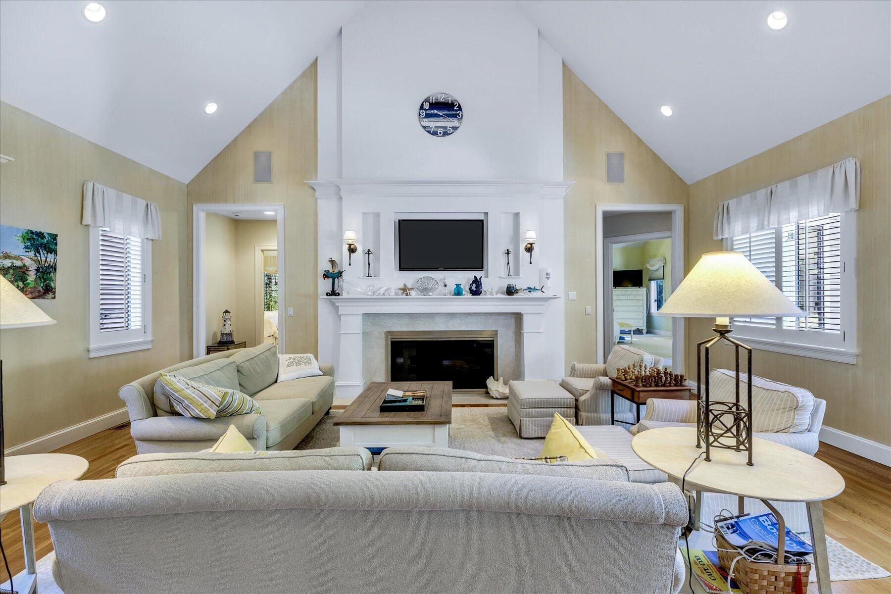 100 Paddock Circle Mashpee, MA 02649 - Photo 6 of 36 mls06