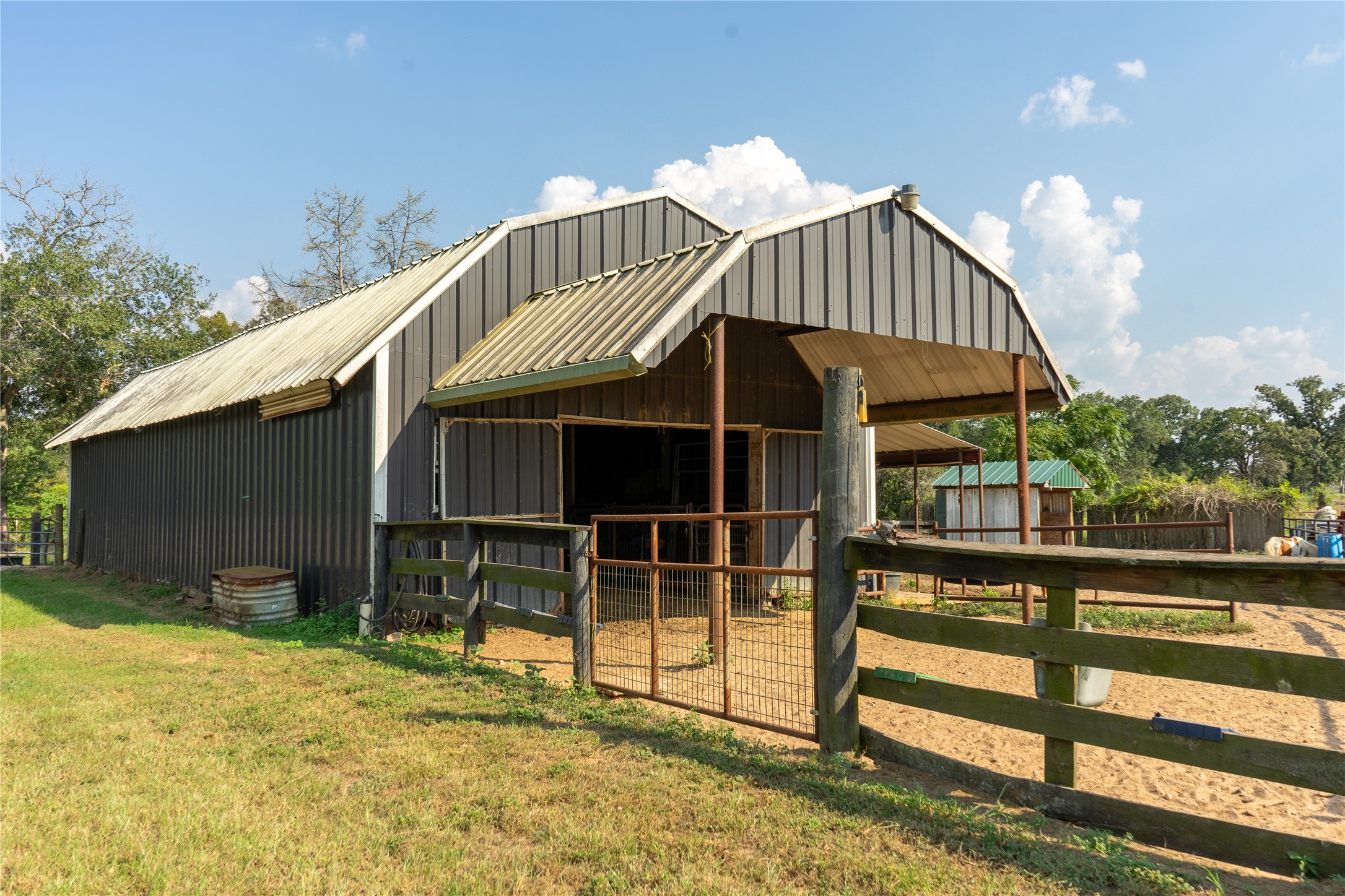 23888 Laneview Road Hempstead, TX 77445 - Photo 33 of 39 a view of a roof deck