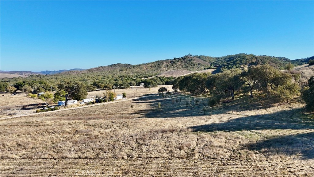 75200 Interlake Road Bradley, CA 93426 - Photo 5 of 30