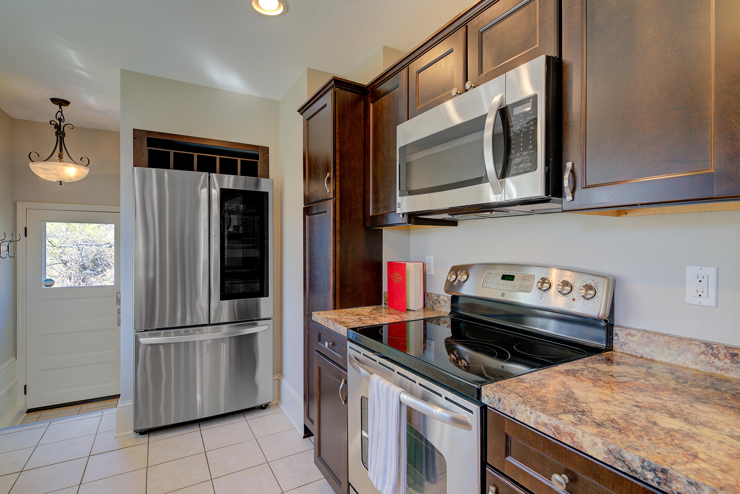 18 Highway 18 Delafield, WI 53018 - Photo 75 of 111 Kitchen Pic 3
