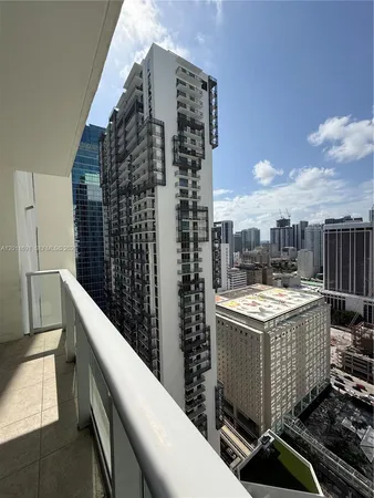 $2,500 | 300 South Biscayne Boulevard, Unit T2903, Miami, FL 33131