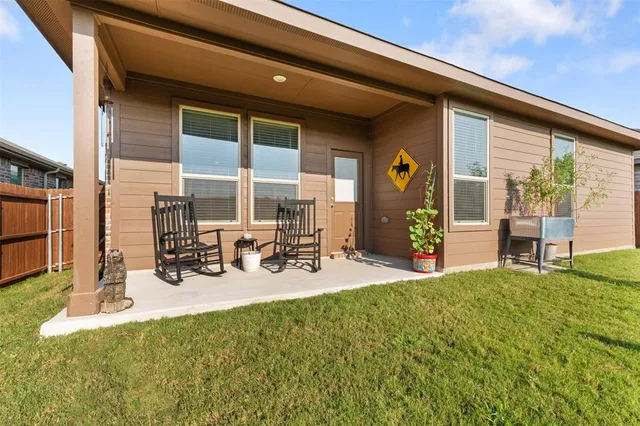 $288,000 | 128 Birch Frst Lane, Boyd, TX 76023