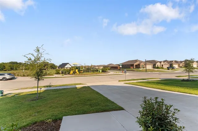 $288,000 | 128 Birch Frst Lane, Boyd, TX 76023