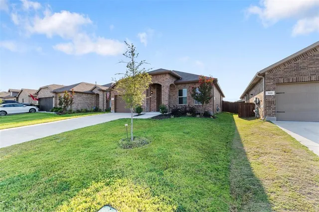$288,000 | 128 Birch Frst Lane, Boyd, TX 76023