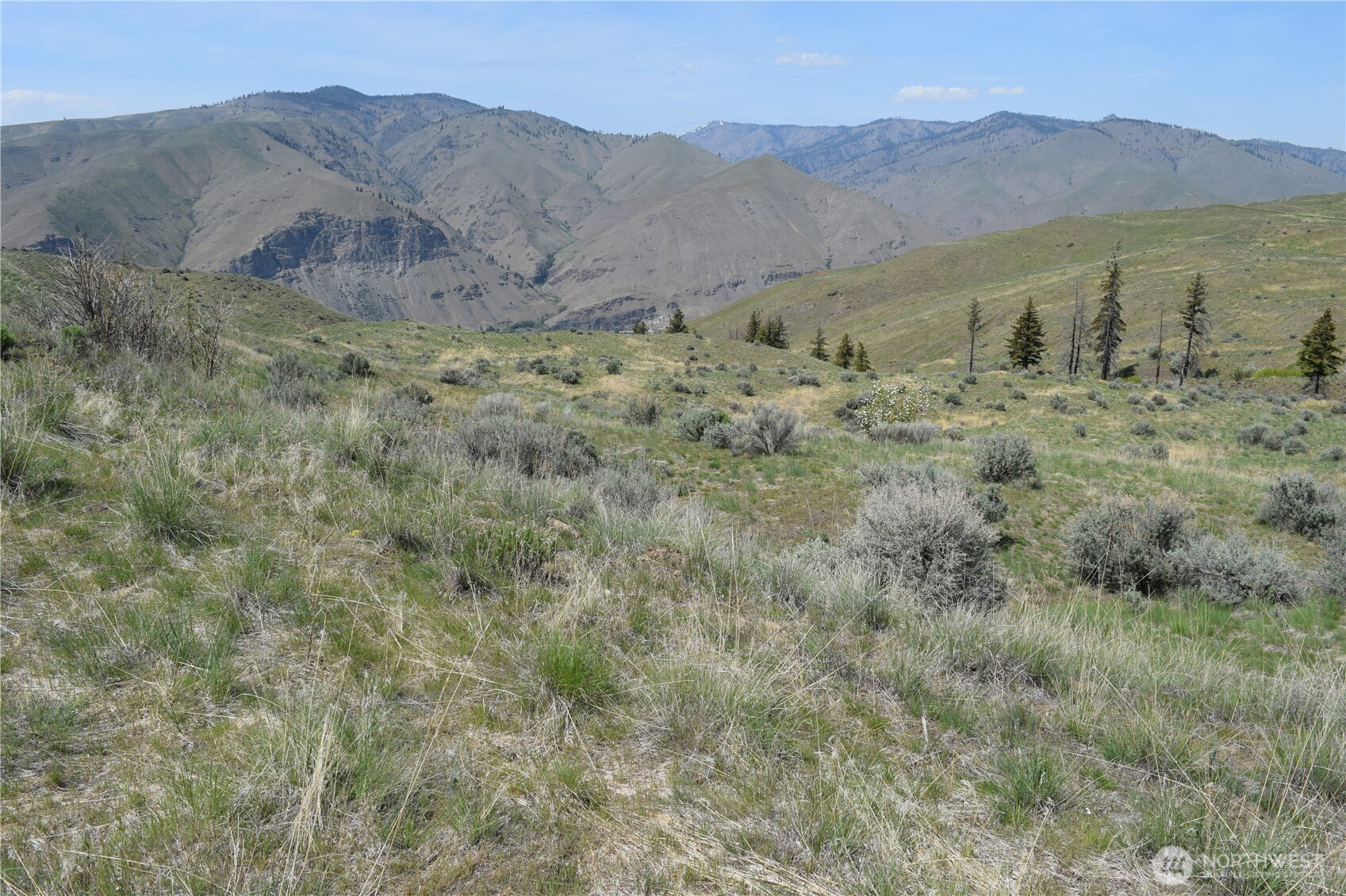 8 Blue Grade Road East Wenatchee, WA 98802 - Photo 3 of 11 a view of a mountain view with mountain view