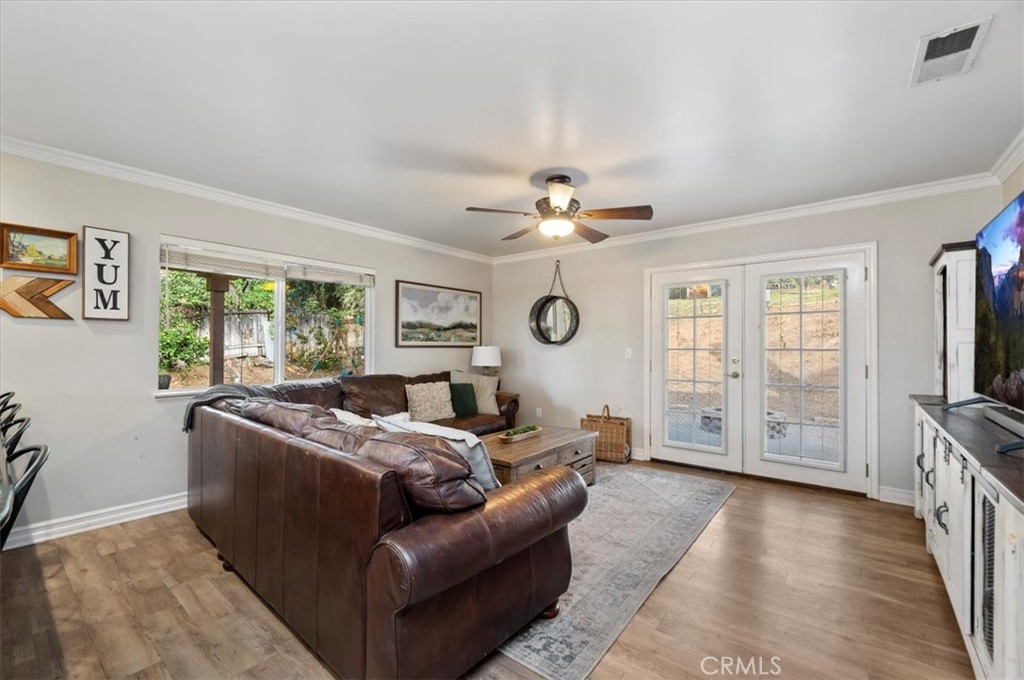 16930 Washington Street Riverside, CA 92504 - Photo 11 of 50 Family room