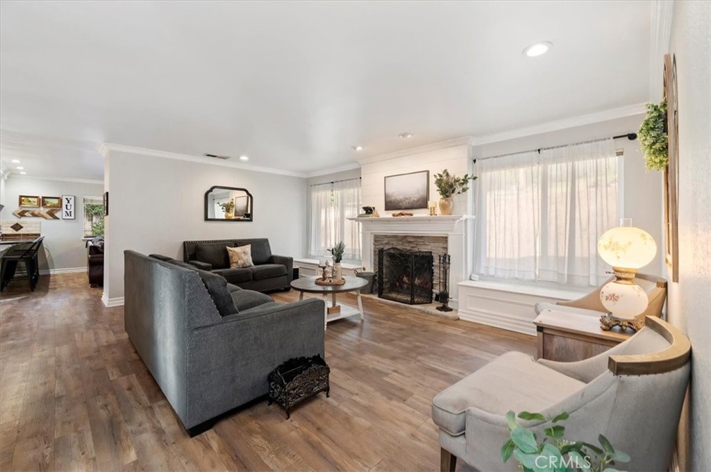 16930 Washington Street Riverside, CA 92504 - Photo 6 of 50 Living room