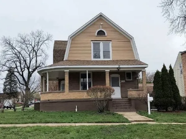 $326,500 | 558 North Crystal Avenue, Elgin, IL 60123