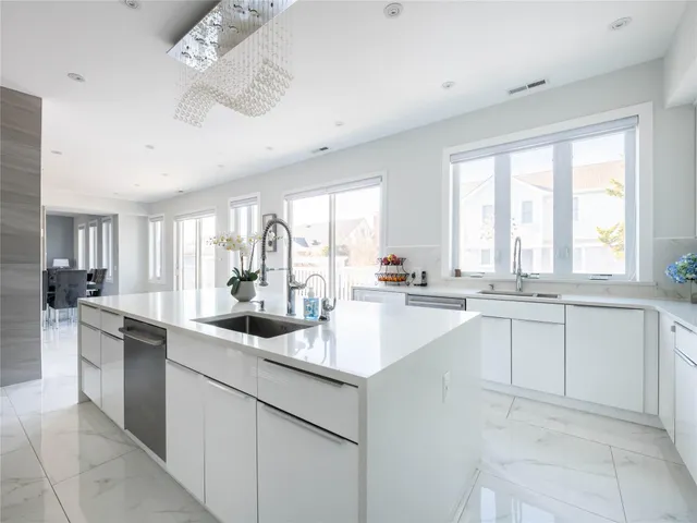 $3,795,000 | 85 Erie Avenue, Atlantic Beach, NY 11509