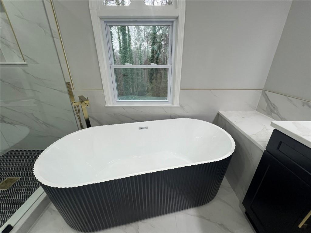 2388 Dakota Trail Southwest Lilburn, GA 30047 - Photo 34 of 76