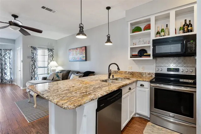 $229,500 | 1933 Island Circle, Unit B209, Tool, TX 75143