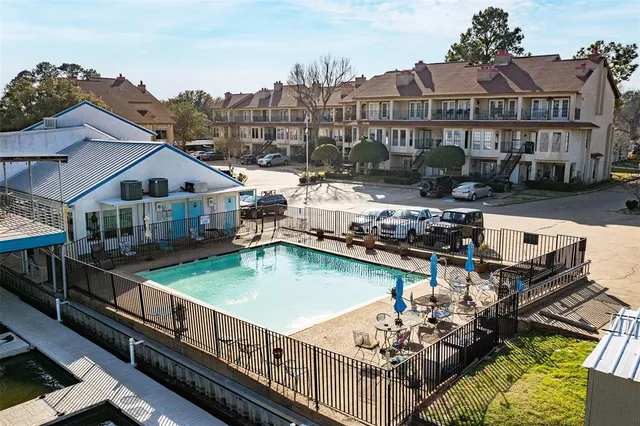 $229,500 | 1933 Island Circle, Unit B209, Tool, TX 75143