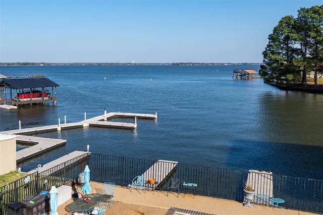 $229,500 | 1933 Island Circle, Unit B209, Tool, TX 75143