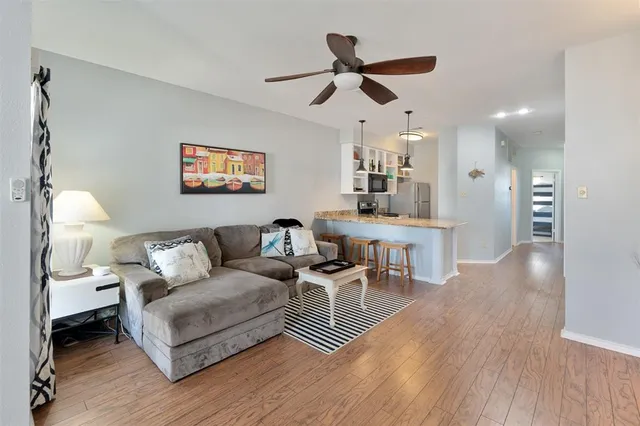 $229,500 | 1933 Island Circle, Unit B209, Tool, TX 75143