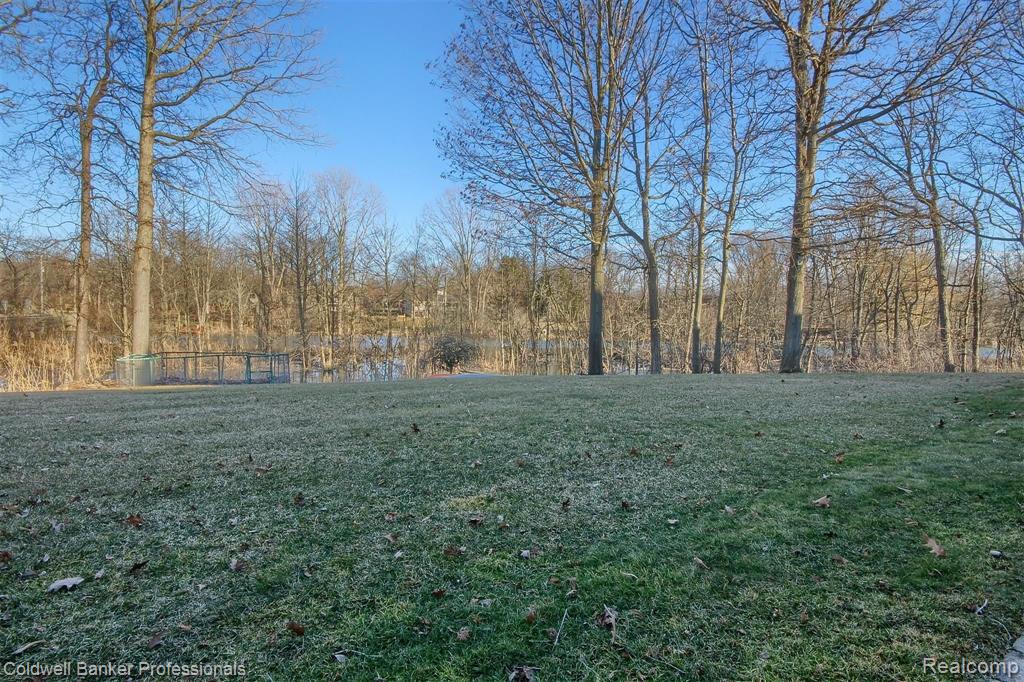 23285 Meridian Road Grosse Ile, MI 48138 - Photo 43 of 53
