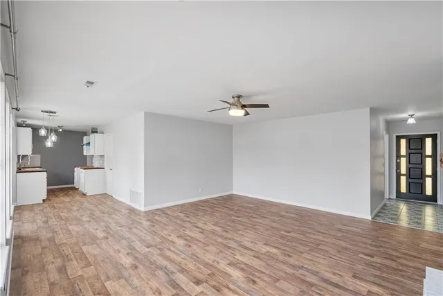 $129,900 | 952 Crescent Drive, Independence, KS 67301