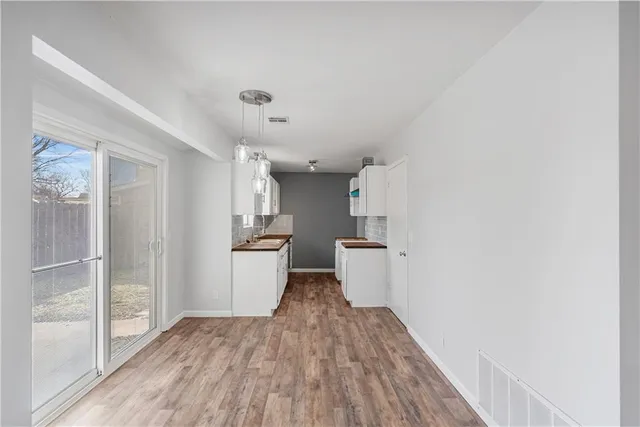 $129,900 | 952 Crescent Drive, Independence, KS 67301