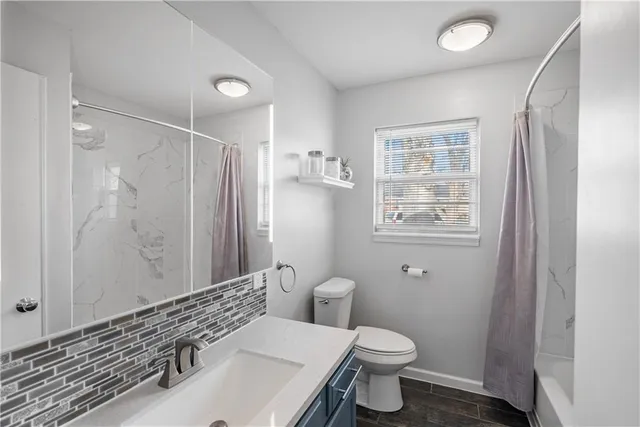 $129,900 | 952 Crescent Drive, Independence, KS 67301