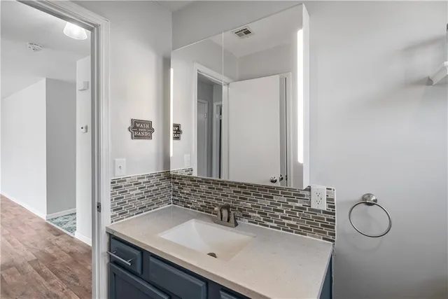 $129,900 | 952 Crescent Drive, Independence, KS 67301