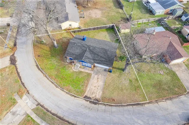 $129,900 | 952 Crescent Drive, Independence, KS 67301